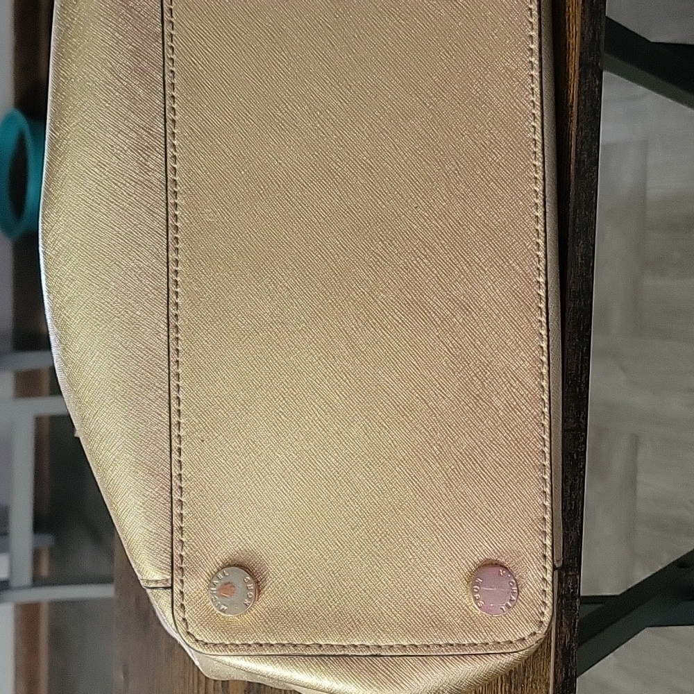 Michael Kors Metallic Gold Tote Bag - Picture 3 of 12